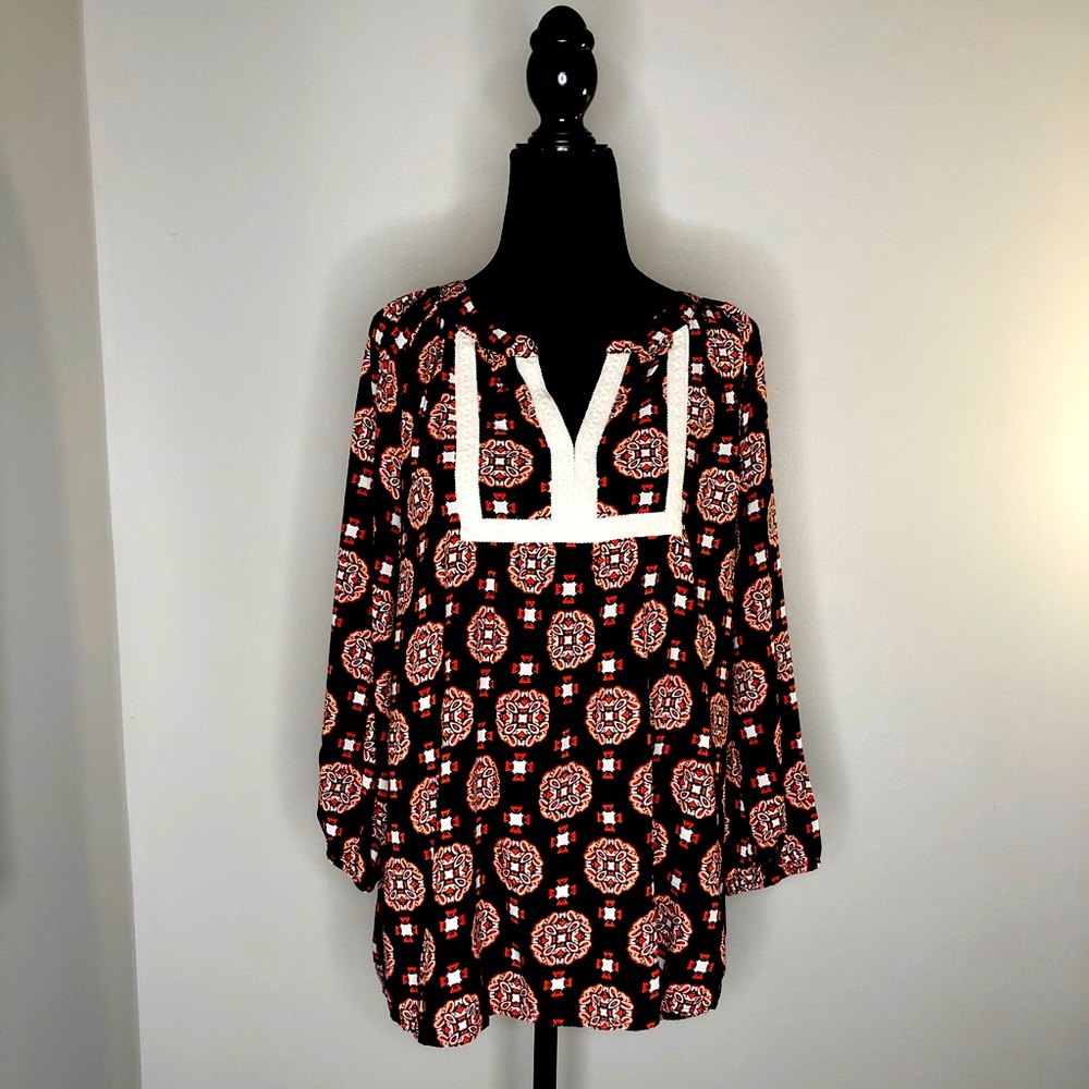 Fun Crown & Ivy ladies Blouse.